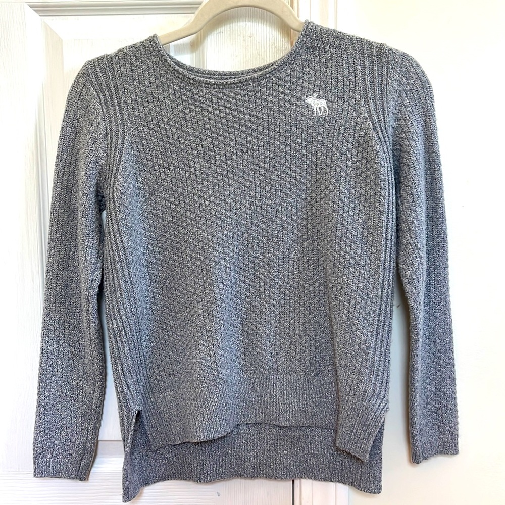 Cozy Fall/winter style sweater.